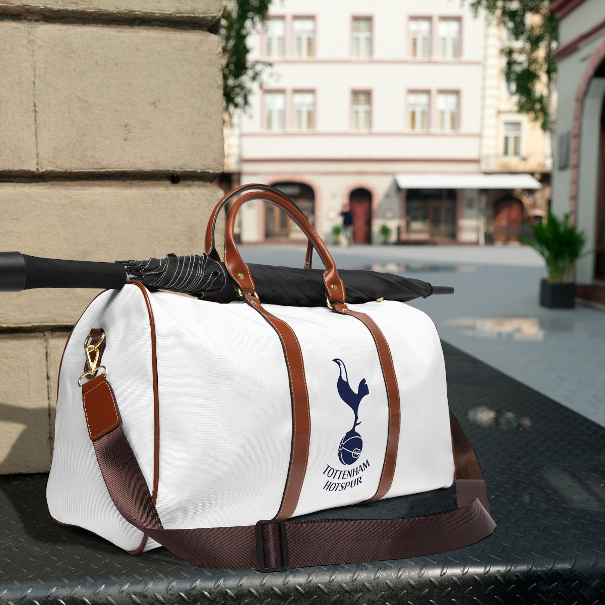 Tottenham Hotspurs Waterproof Travel Bag